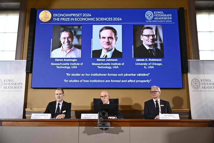 Il Nobel per l’Economia a Daron Acemoglu, Simon Johnson e James A. Robinson – Notizie – Ansa.it