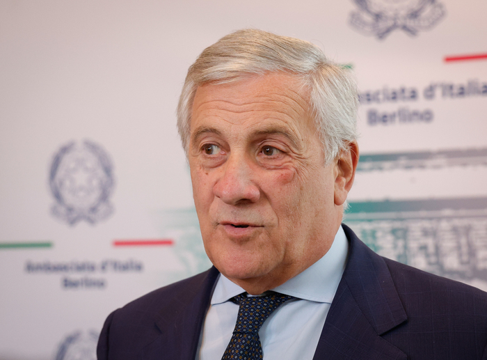 Tajani, sulle banche non ci saranno tasse