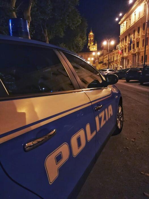 Un 15enne ferito per strada a Roma, "accoltellato per rapina"