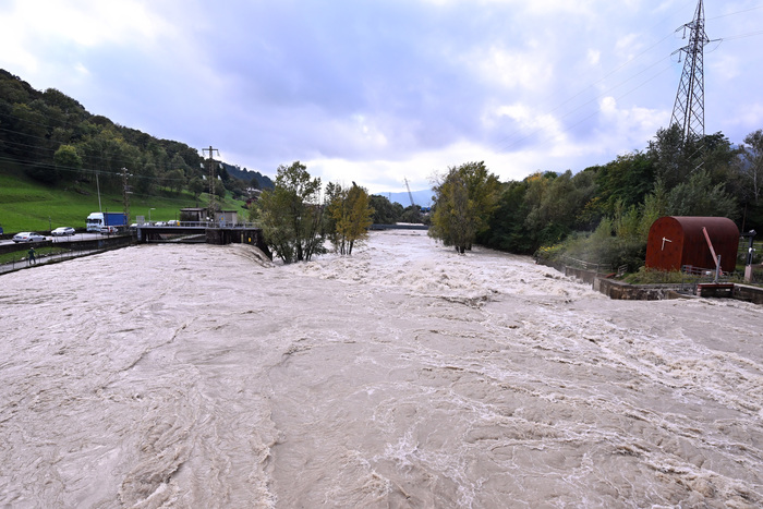 Allerta maltempo in Liguria. Esondano fiumi, frane e allagamenti – Notizie – Ansa.it