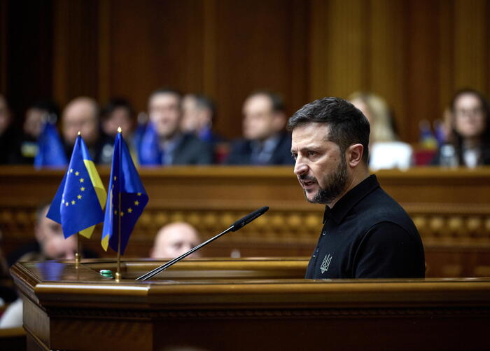 Zelensky presenta il suo piano, spiragli alla Nato – Altre news – Ansa.it