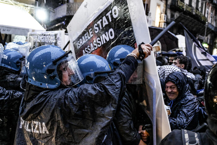 Al G7 preoccupazione per Mo e Ucraina, scontri in piazza a Napoli