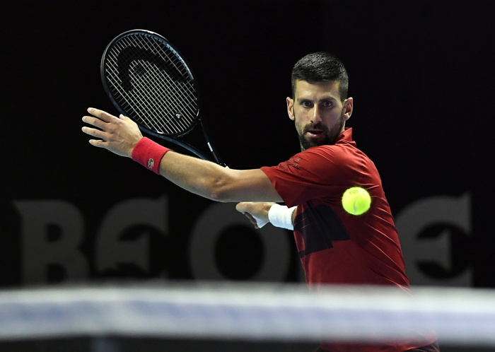 Media Serbia, Djokovic verso rinuncia a Parigi Bercy