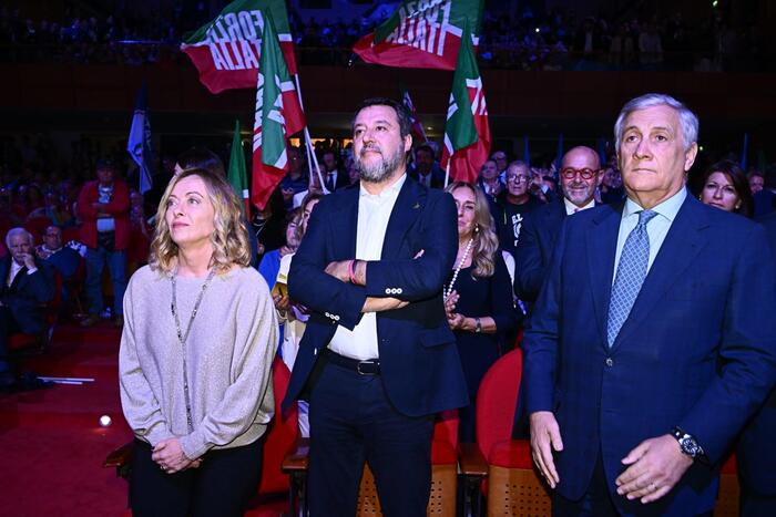 Centrodestra perde terreno, tensione tra gli alleati