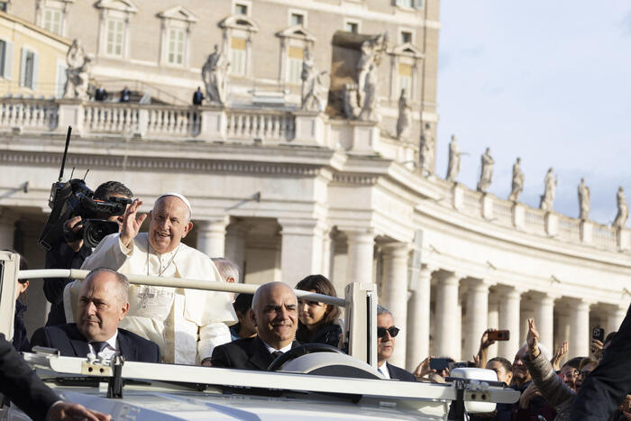 Il Papa, pregate per tutti, anche per la suocera