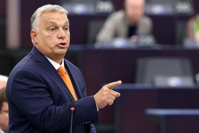 Orban contro tutti a Strasburgo, scontro con la Salis – Notizie – Ansa.it