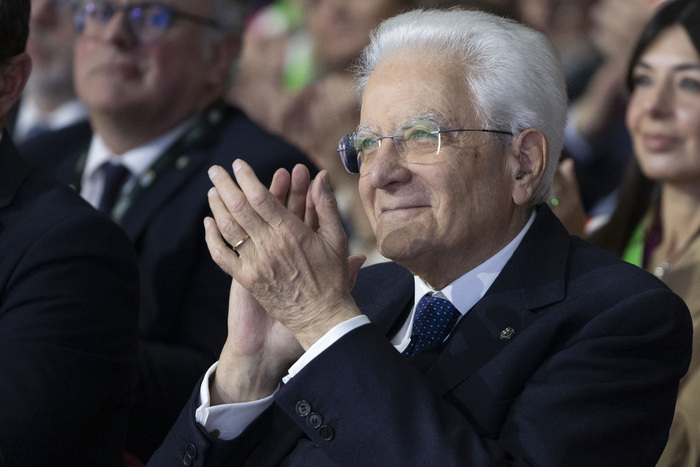 Mattarella, adoperarsi perchè la gente torni a votare