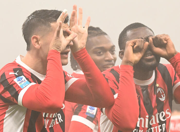 Il Milan domina nella nebbia, Empoli battuto 3-0&nbsp;