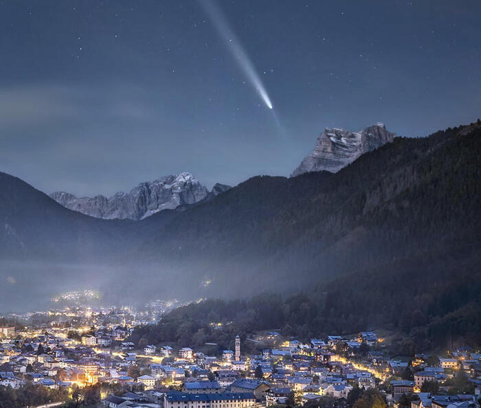 La cometa Tsuchinshan-Atlas sulle Dolomiti è la foto del giorno della Nasa – Spazio e Astronomia – Ansa.it