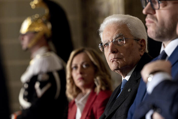 Mattarella alle istituzioni: 'Armonia e massima convergenza'