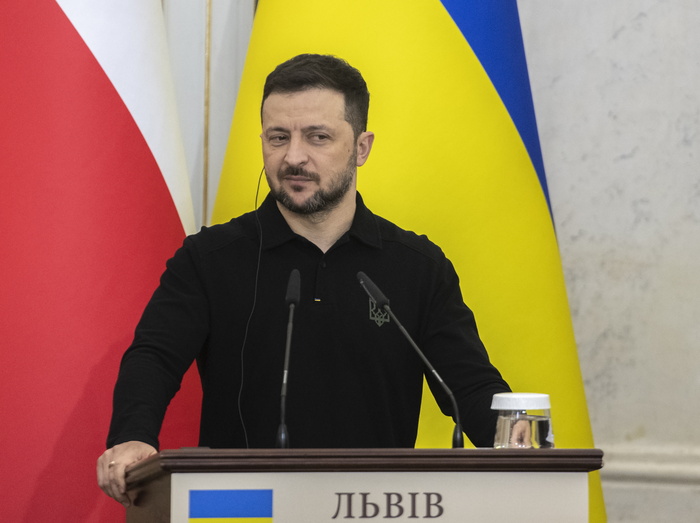 Zelensky, non riusciremo a riprenderci Crimea e Donbass