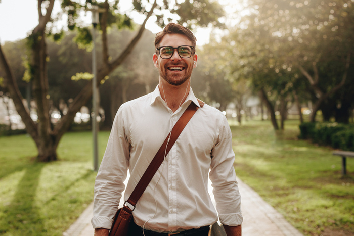 Camminare accende il sorriso, ha effetti antidepressivi