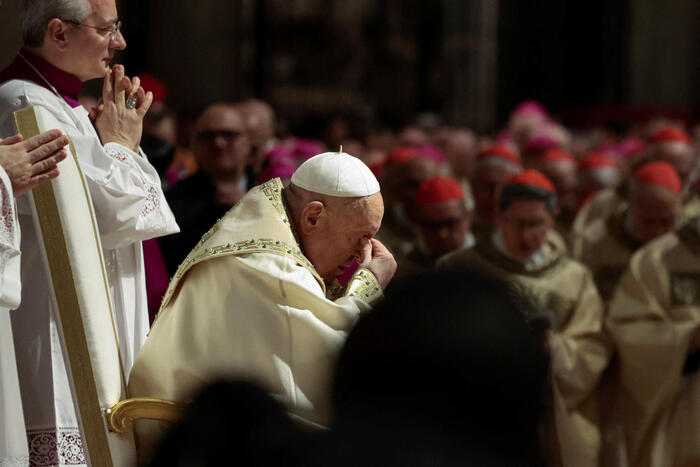 Papa Francesco apre la Porta Santa, al via il Giubileo – Notizie – Ansa.it