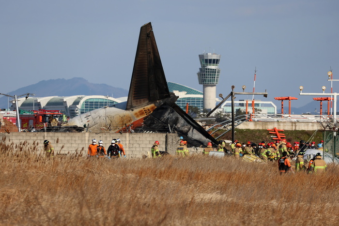 Corea del Sud, bilancio vittime schianto aereo sale a 62 morti