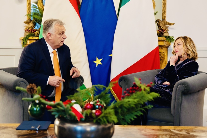 Il decreto flussi è legge, i rilievi del Csm. Meloni e Orban: 'Consolidare il concetto di Paesi sicuri'