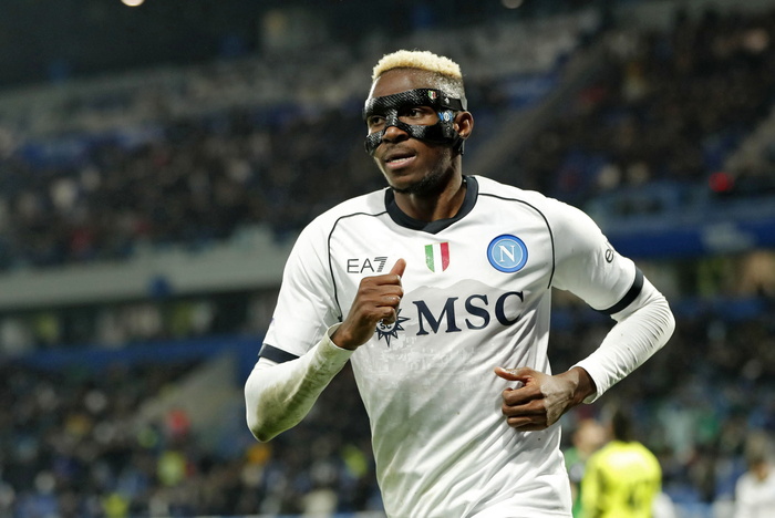 Soccer: Napoli win 6-1 at Sassuolo