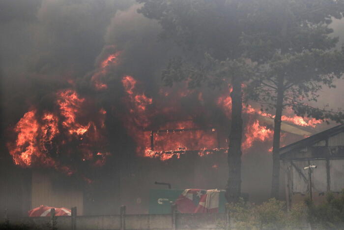 Cile: i vigili del fuoco a Santiago, una tradizione italiana - America  Latina - ANSA