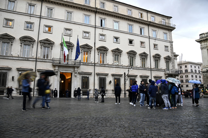 La conferenza stampa a palazzo Chigi dopo il Consiglio dei ministri – Dirette e live – Ansa.it