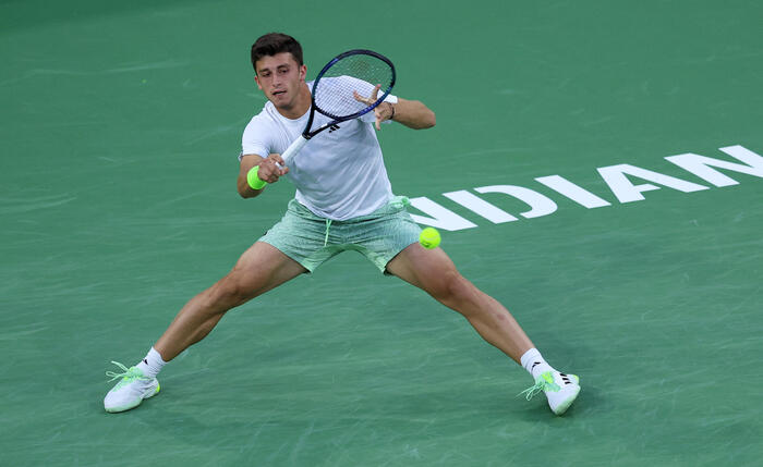 20-Year-Old Luca Nardi Shocks Tennis World with Victory Over Novak Djokovic in Indian Wells ATP 1000 Tournament