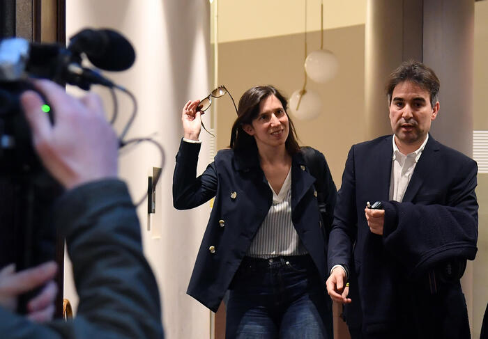 La segreteria del Pd chiede a Schlein di candidarsi. Lei: ‘Candidiamo Decaro’ – Notizie – Ansa.it