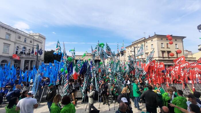 Primo maggio, al via la manifestazione di Cgil Cisl Uil a Monfalcone