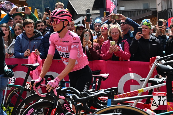 Giro: Pogacar pulls farther away