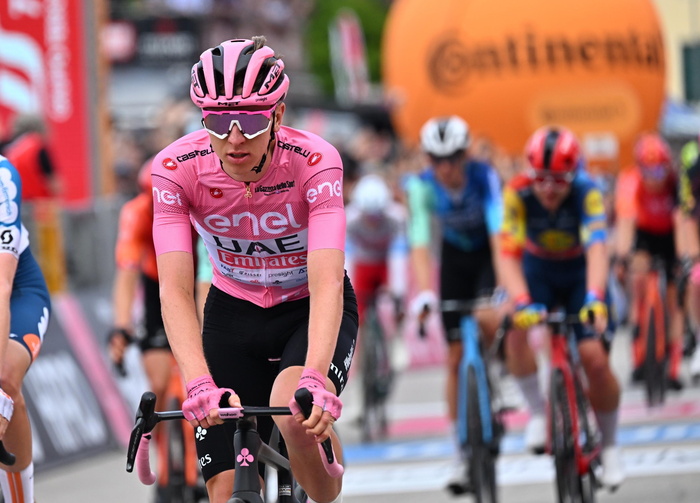 Giro: Merlier wins 18th stage in photo finish