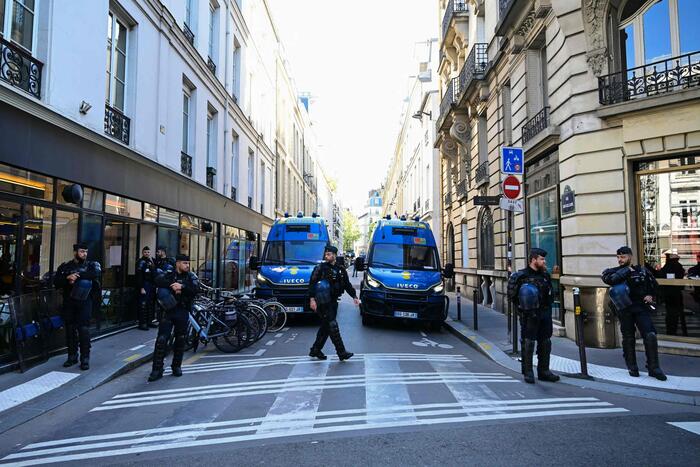 Mobilitazioni pro-Palestina negli atenei di tutto il mondo, avacuata Sciences Po a Parigi