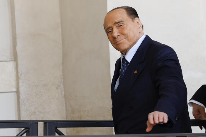 Um ano sem Berlusconi, memória da TV hoje para Chambers – Berlusconi 2023 – 2024