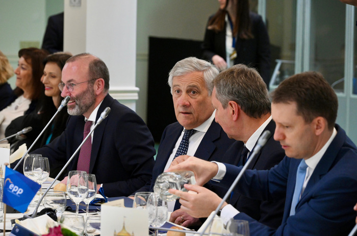 Don't close door to ECR for EP majority says Tajani