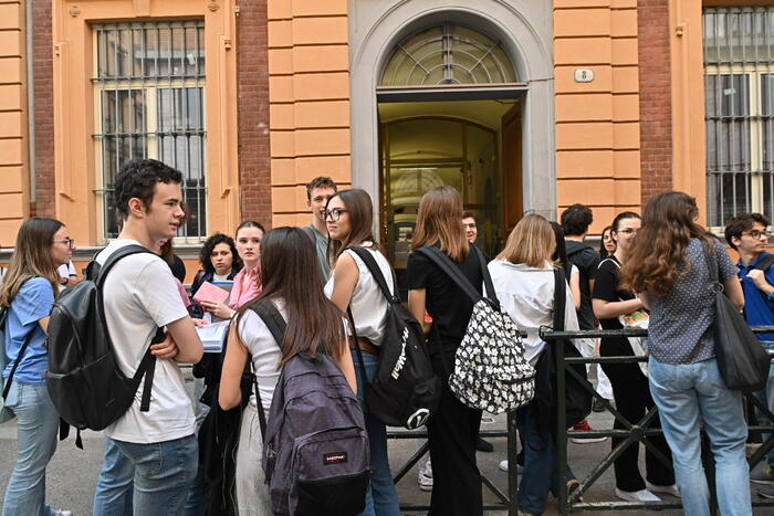 ‘In alcune scuole di Roma porte chiuse ai ragazzi stranieri appena arrivati’ – Notizie – Ansa.it