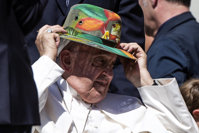 Claiming to dominate nature is form of idolatry says pope
