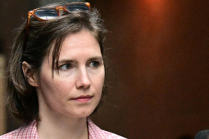 Amanda Knox, Lumumbas förtalsdom fastställdes.  ’Han slog mig…