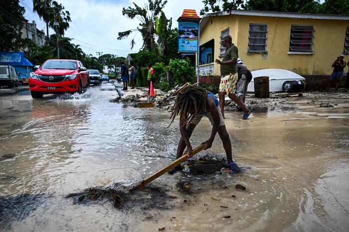 Beryl sale a uragano categoria 5, 'potenzialmente catastrofico' - America  Latina - Ansa.it
