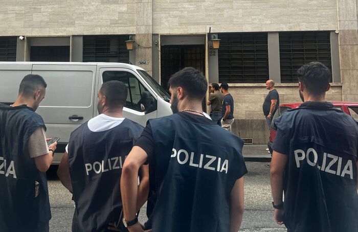 Giornalista aggredito, perquisizioni a Torino