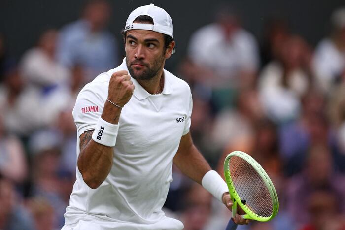 Wimbledon: in campo Sinner-Berrettini 1-0 (7-6/4-5) - DIRETTA