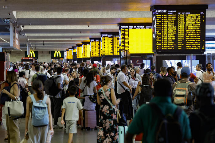 Alta velocità, forti rallentamenti sulla linea Milano-Bologna-Firenze – Notizie – Ansa.it