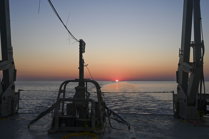 A bordo del barco Gaia Blue, para reconstruir la historia del mar Tirreno – ciencia y aventura