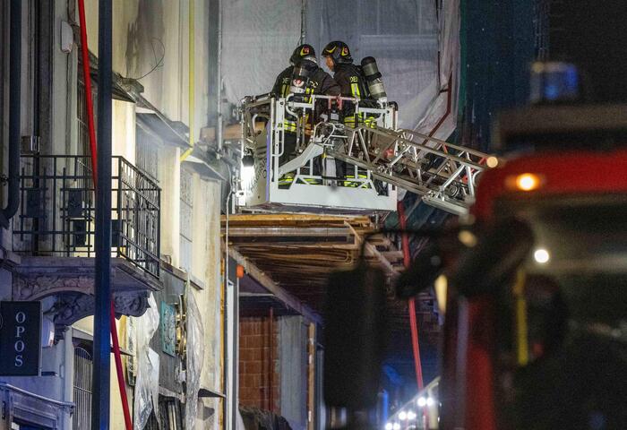 Incendio in un emporio cinese a Milano, tre morti – Notizie – Ansa.it