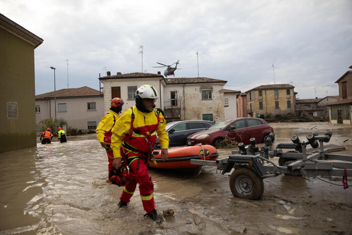 Alluvione: in Emilia-Romagna oltre mille interventi dei vigili del fuoco – Notizie – Ansa.it