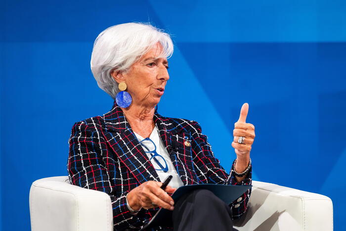 Lagarde: 'Si è rafforzata la fiducia sul rientro dell'inflazione al target'