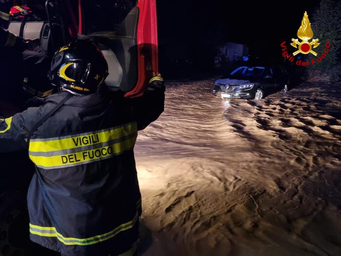 Maltempo: un bimbo di 5 mesi e la nonna dispersi nel Pisano. Il governatore Giani: “Mai una pioggia così” – Notizie – Ansa.it