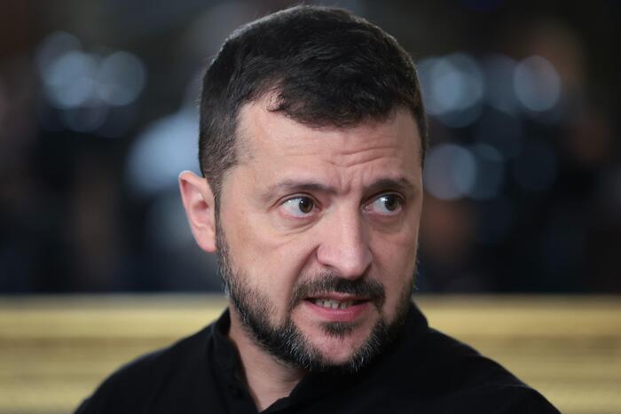 Zelensky ‘più flessibile per ottenere la fine della guerra’. Domani è a Roma, vede Meloni – Notizie – Ansa.it