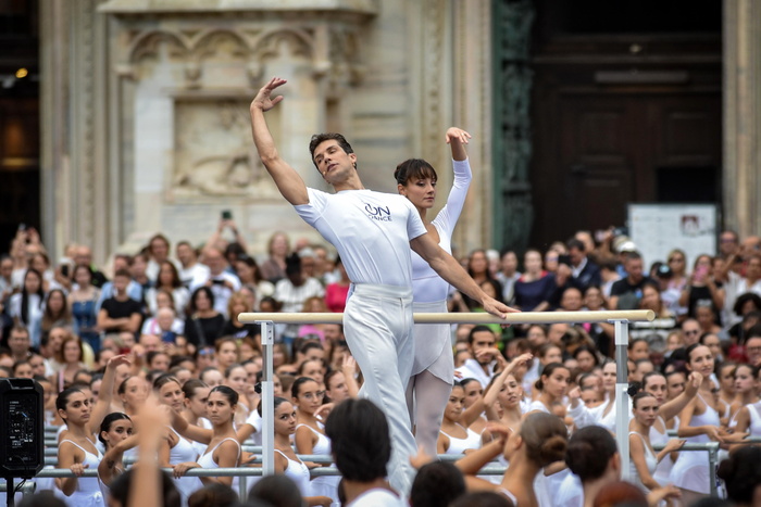 On Dance sfida il maltempo, tutti presenti al Ballo in Bianco – Notizie – Ansa.it