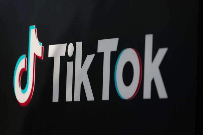 TikTok si spegne in Usa, Trump valuta la proroga di 90 giorni