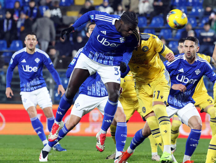 Serie A, in campo Como-Udinese DIRETTA