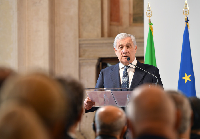 Tajani, aspettiamo proposte sinistra sul tecnico per Consulta