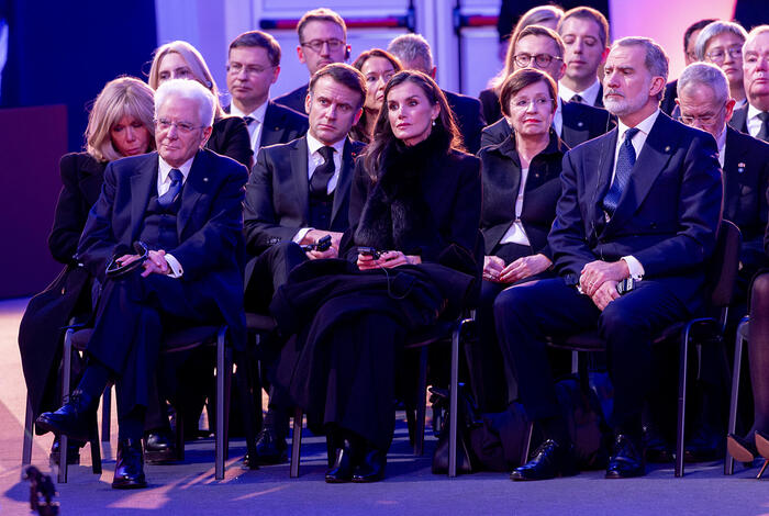 Giorno della memoria, Mattarella ad Auschwitz per gli 80 anni liberazione del campo