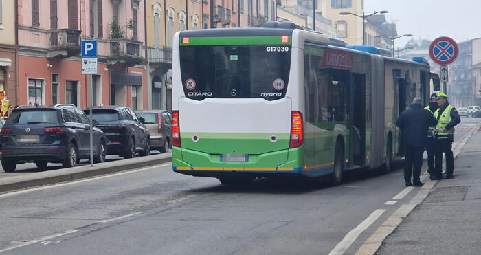 Cremona, 15enne muore investita da bus mentre va a scuola