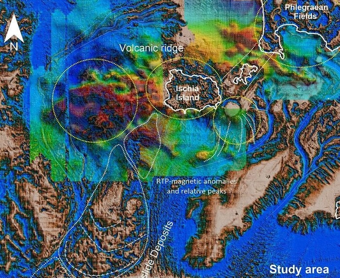 Al largo dei Campi Flegrei c'è un antico vulcano sommerso